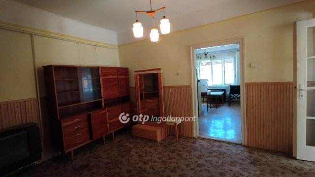 Eladó családi ház, Jászberényben 31.5 M Ft, 2+1 szobás