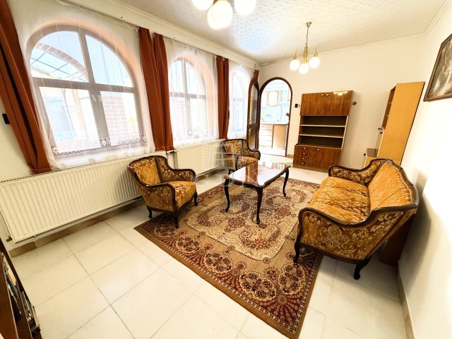 Kiadó téglalakás, albérlet, Kaposváron 170 E Ft / hó, 3 szobás