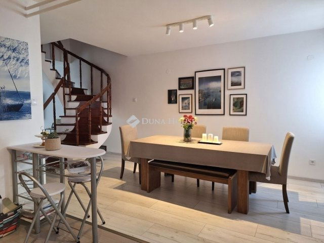 Eladó családi ház, Kecskeméten 126.9 M Ft, 5 szobás