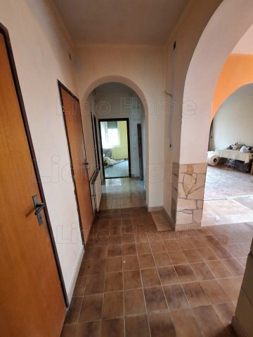 Eladó családi ház, Kaposváron 69 M Ft, 5 szobás