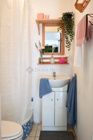 Eladó nyaraló, Leányfaluban 49.9 M Ft, 2 szobás