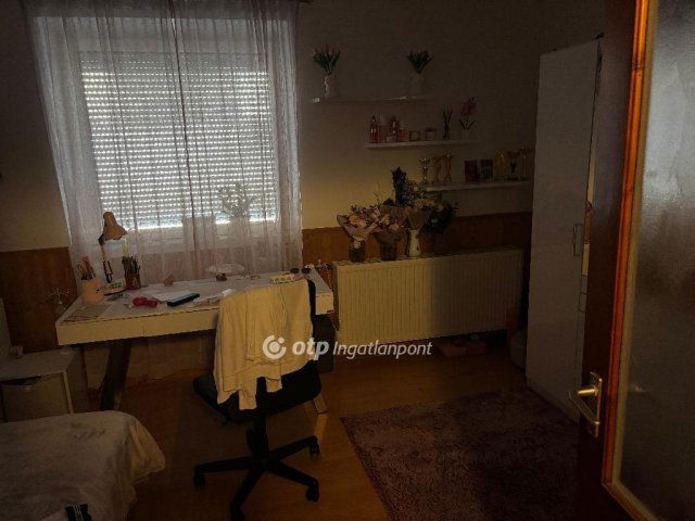 Eladó családi ház, Mohácson 130 M Ft, 4 szobás