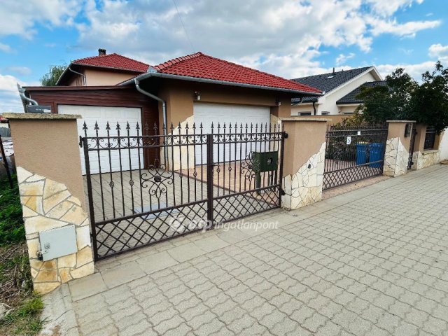 Eladó családi ház, Debrecenben 139.9 M Ft, 4 szobás