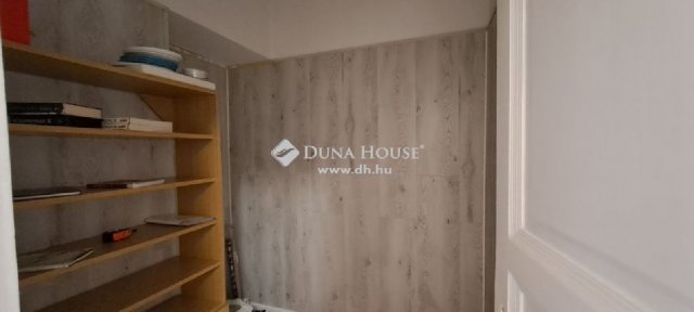 Eladó téglalakás, Budapesten, VI. kerületben 149 M Ft, 3 szobás