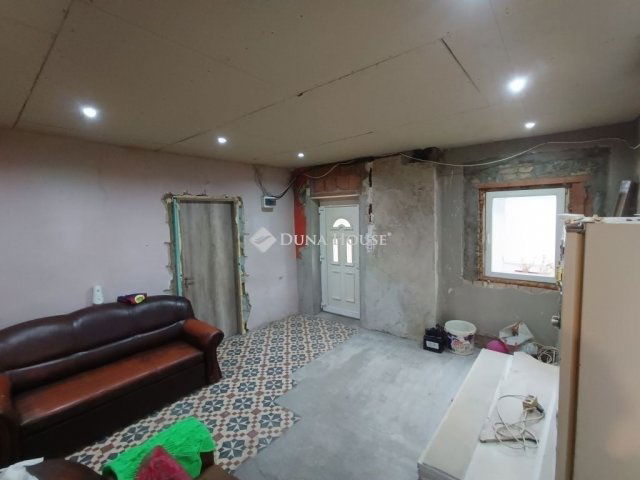 Eladó családi ház, Sülysápon 36.9 M Ft, 3 szobás