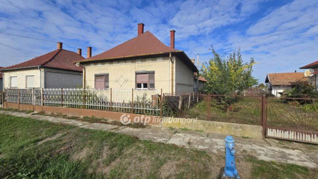 Eladó családi ház, Nádudvaron 31.7 M Ft, 2+1 szobás