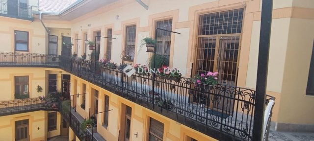 Eladó téglalakás, Budapesten, VII. kerületben 139.9 M Ft