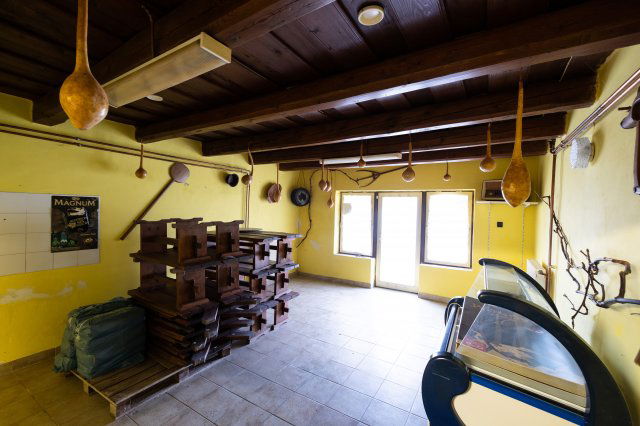 Eladó családi ház, Oszkón 26 M Ft, 2 szobás