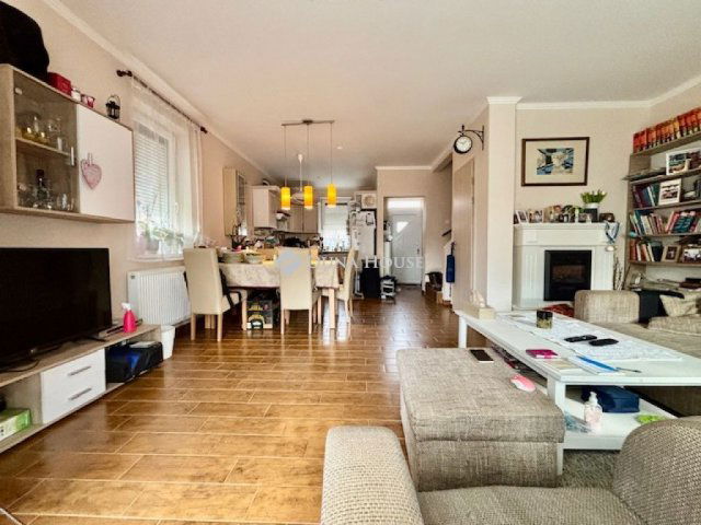 Eladó ikerház, Gyömrőn, Fogarasi utcában 94.9 M Ft, 1+3 szobás