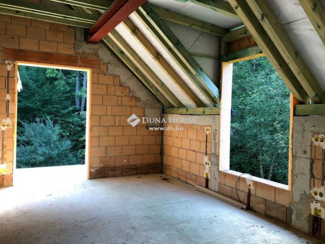 Eladó családi ház, Szendehelyen 139.5 M Ft, 8 szobás