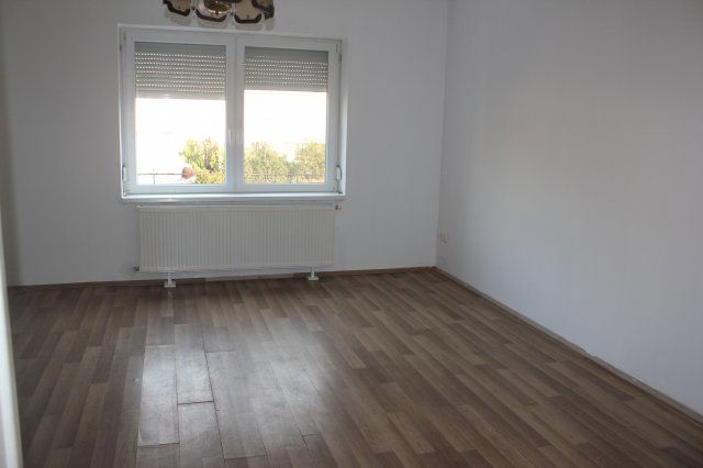 Eladó családi ház, Csornán 49 M Ft, 2 szobás