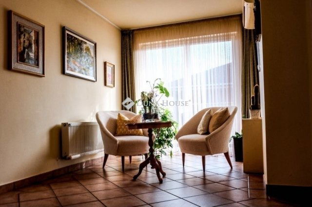 Eladó ikerház, Vecsésen 155 M Ft, 5 szobás