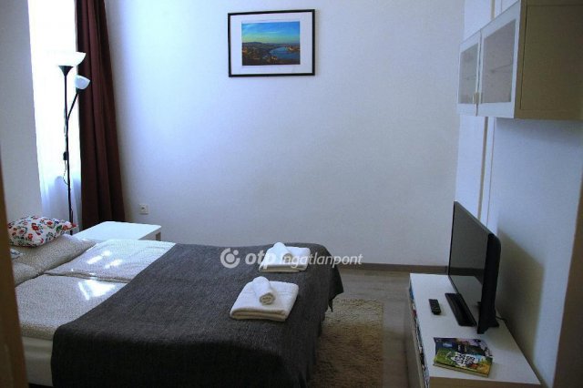 Eladó téglalakás, Budapesten, V. kerületben 84 M Ft, 2 szobás