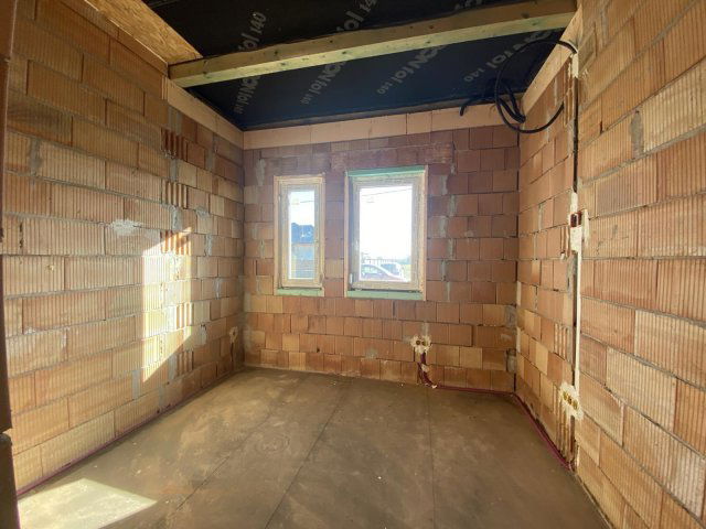 Eladó családi ház, Szigetbecsén 84.9 M Ft, 5 szobás