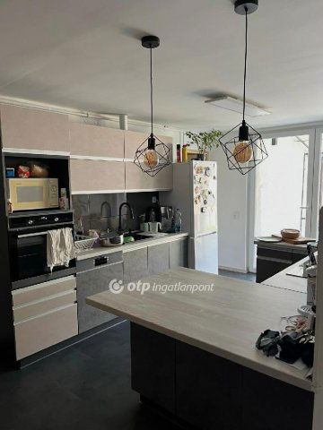 Eladó családi ház, Ostoroson 85 M Ft, 4 szobás