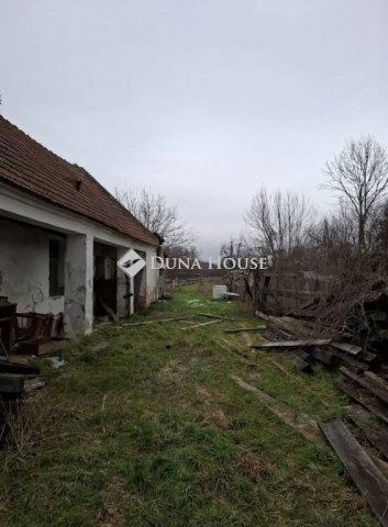 Eladó családi ház, Pápateszéren 7.8 M Ft, 2 szobás