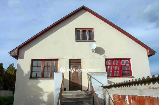 Eladó családi ház, Debrecenben 200 M Ft, 3 szobás
