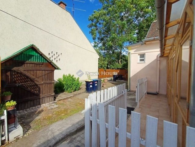 Eladó családi ház, Budapesten, XX. kerületben 43.5 M Ft