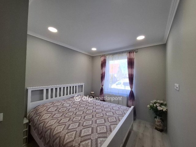 Eladó családi ház, Verpeléten 61 M Ft, 3+2 szobás