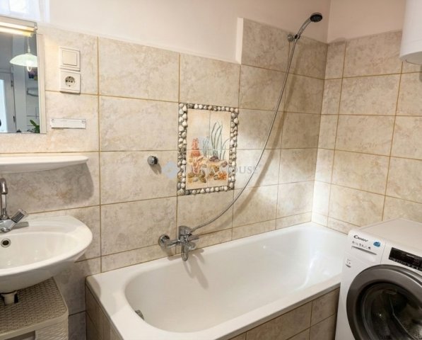 Eladó családi ház, Pilisvörösváron 94.7 M Ft, 5 szobás