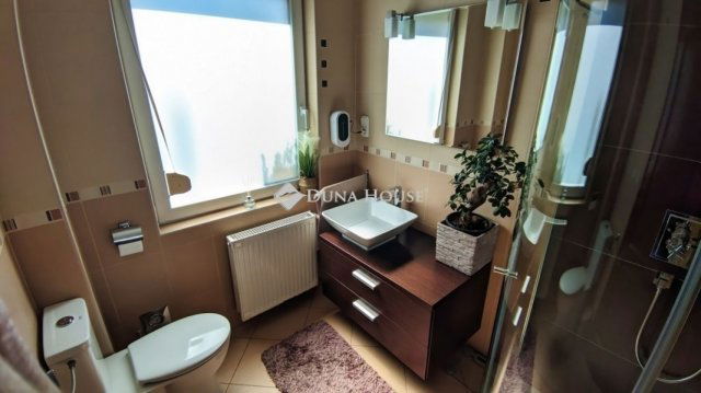 Eladó családi ház, Budapesten, XVII. kerületben 173.4 M Ft