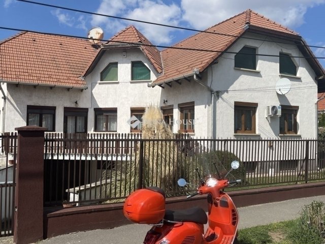 Eladó ikerház, Budapesten, XVIII. kerületben 97 M Ft, 4 szobás