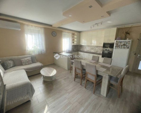 Eladó családi ház, Kecskeméten 99.5 M Ft, 4 szobás