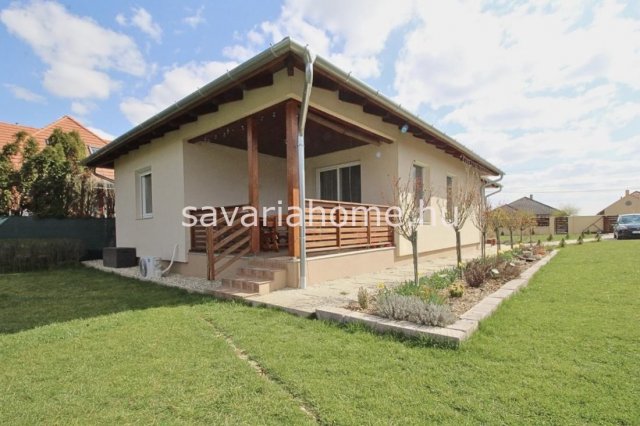 Eladó családi ház, Szombathelyen 124.9 M Ft, 3 szobás