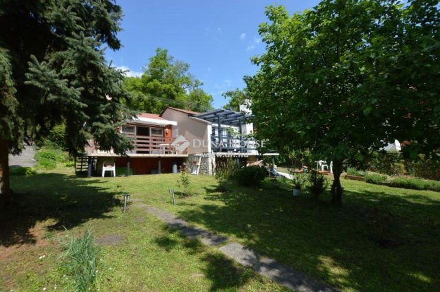 Eladó nyaraló, Tihanyban 99 M Ft, 2 szobás / költözzbe.hu