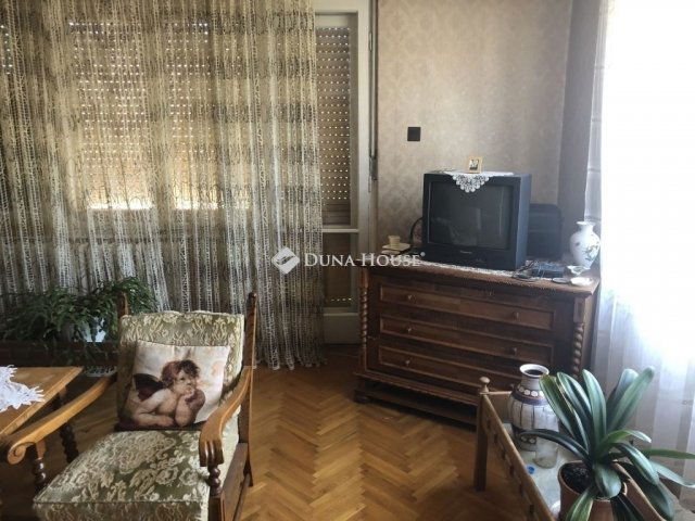 Eladó ikerház, Vácon 85 M Ft, 3 szobás / költözzbe.hu