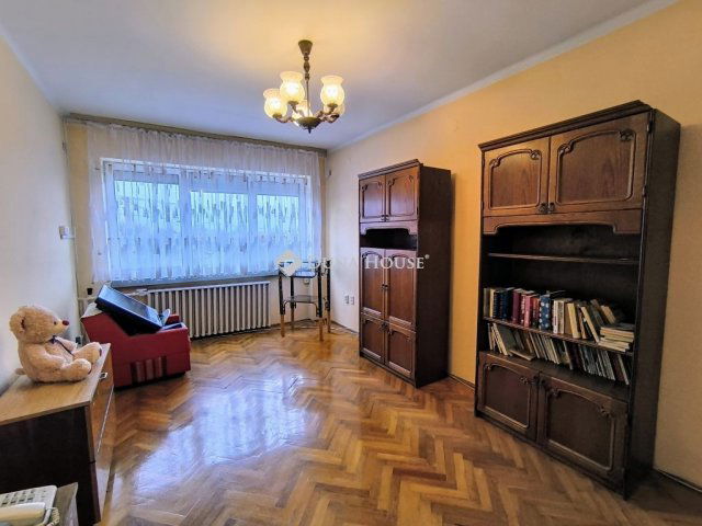Eladó családi ház, Pétfürdőn 60 M Ft, 4 szobás