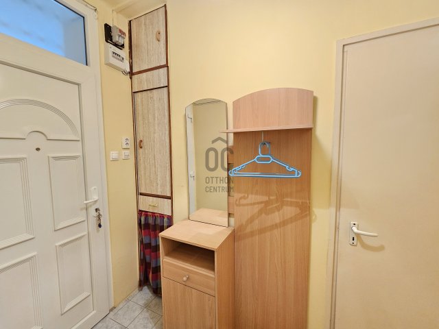 Eladó téglalakás, Kőszegen 24.9 M Ft, 1 szobás