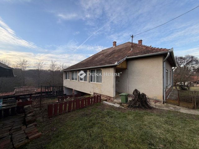 Eladó családi ház, Becsvölgyén 24 M Ft, 3 szobás