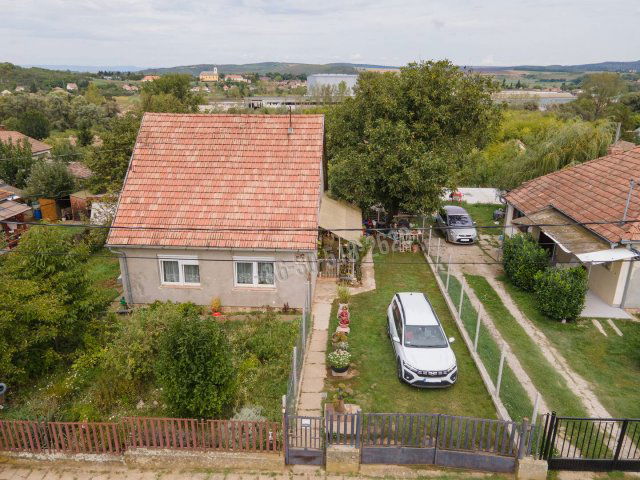 Eladó családi ház, Romhányon 33.9 M Ft, 5 szobás
