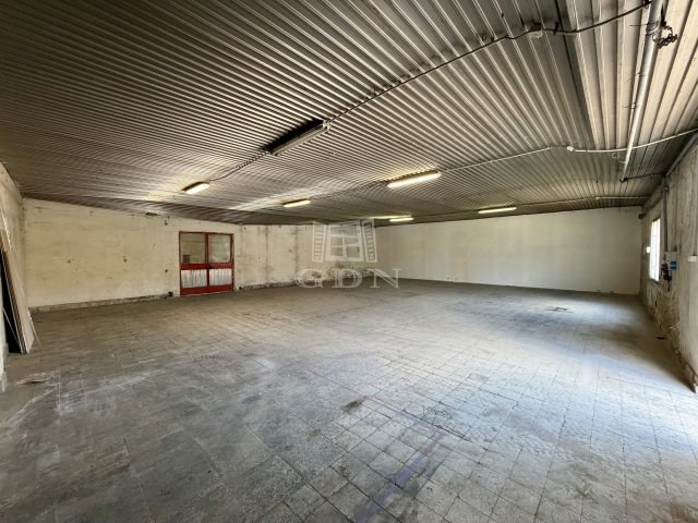 Kiadó ipari ingatlan, Fóton 322 E Ft / hó / költözzbe.hu