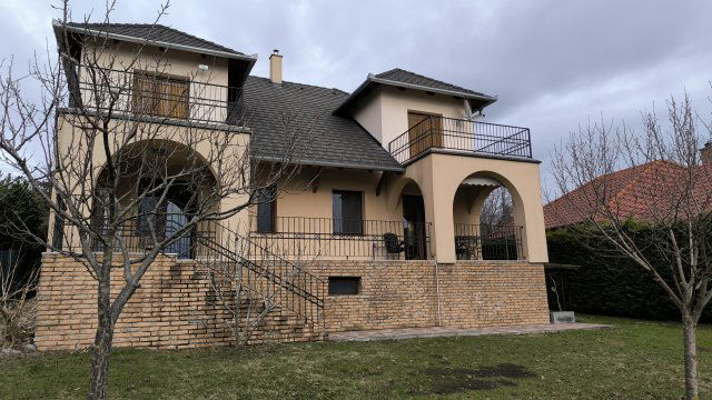 Eladó családi ház, Gyenesdiáson 134.99 M Ft, 4+1 szobás