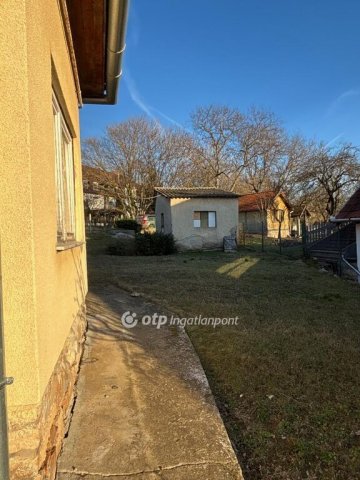 Eladó családi ház, Budajenőn 98.5 M Ft, 2+2 szobás