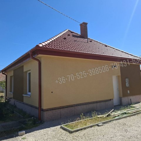 Eladó családi ház, Mikebudán 55 M Ft, 3 szobás