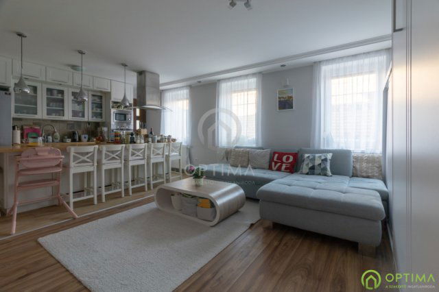 Eladó téglalakás, Budapesten, IX. kerületben, Kinizsi utcában