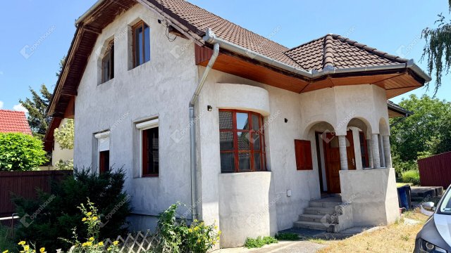 Eladó családi ház, Monoron 68 M Ft, 2 szobás