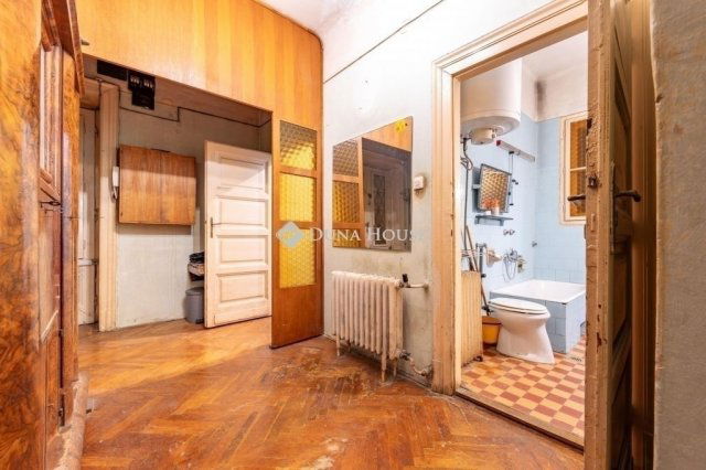 Eladó téglalakás, Budapesten, V. kerületben 110 M Ft, 2 szobás