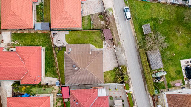 Eladó családi ház, Szigetszentmiklóson 83.9 M Ft, 3 szobás