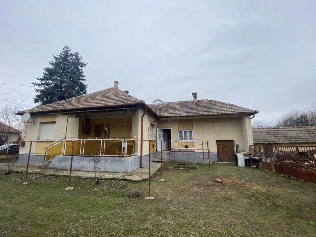 Eladó családi ház, Újszilváson 21.5 M Ft, 3 szobás
