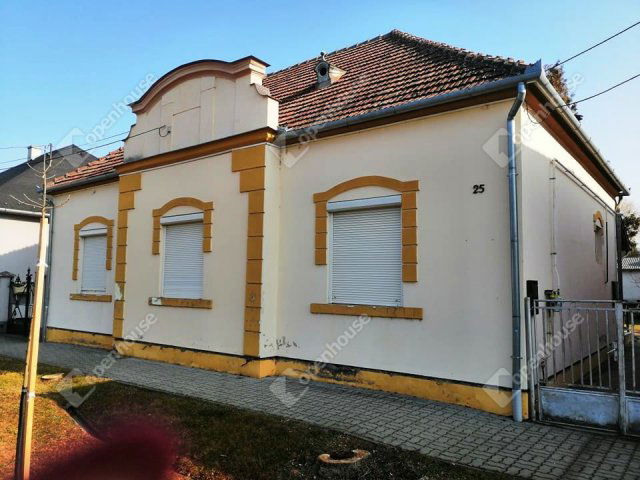 Eladó családi ház, Pacsán 74.9 M Ft, 5 szobás