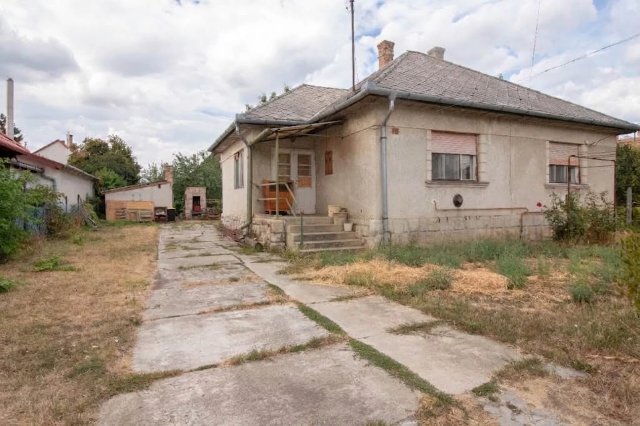 Eladó családi ház, Tárnokon 75 M Ft, 3 szobás