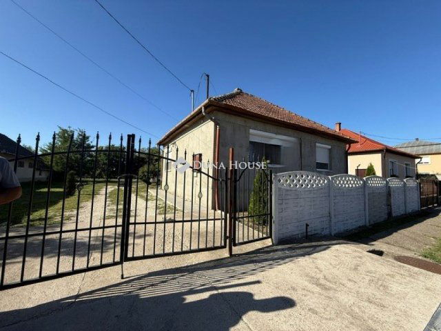 Eladó családi ház, Abonyban, Szolnoki úton 41.9 M Ft, 3 szobás