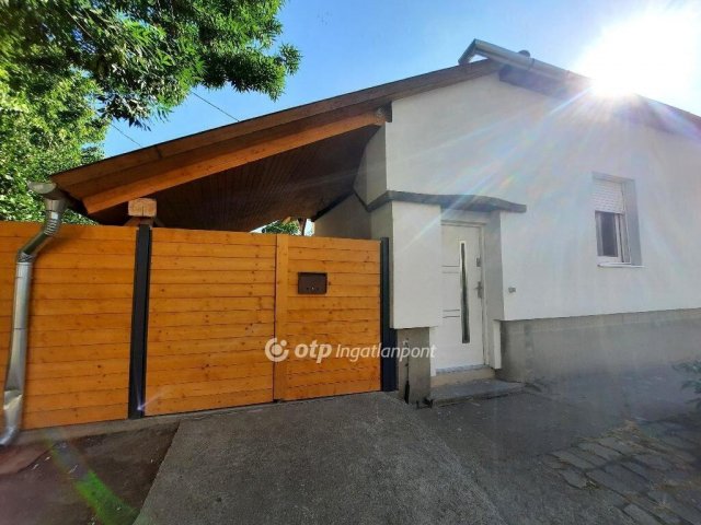Eladó családi ház, Szolnokon 78 M Ft, 2+1 szobás