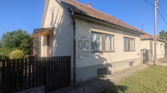 Eladó családi ház, Hatvanban 64.99 M Ft, 3 szobás