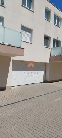 Kiadó garázs, Pécsett, Fésüs utcában 20 E Ft / hó
