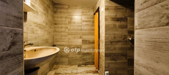 Eladó családi ház, Budapesten, XX. kerületben 35 M Ft, 2 szobás